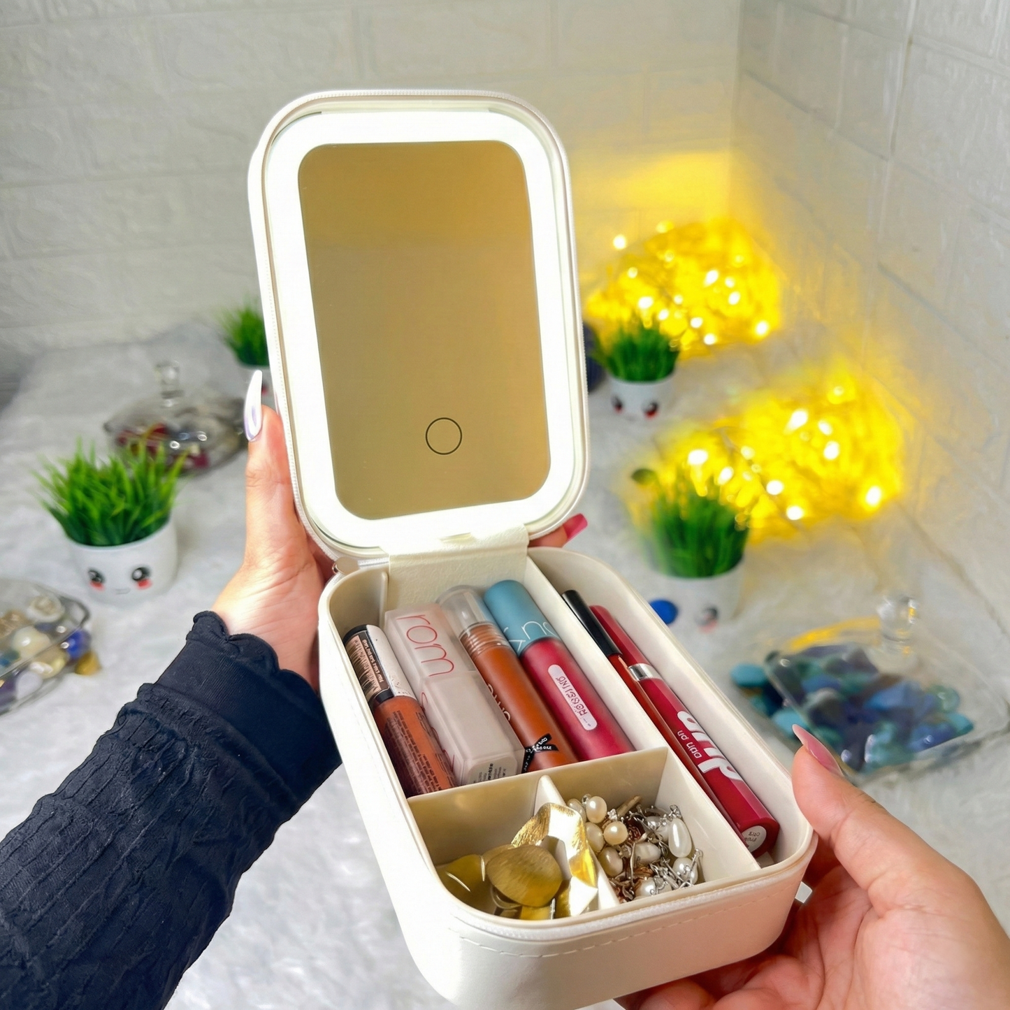 LuxeGlow™ : Premium Makeup Box with LED Mirror